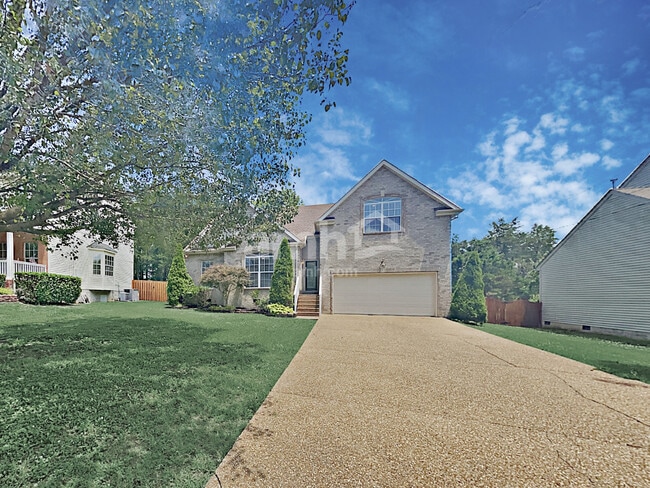 property at 1523 Cardinal Ln