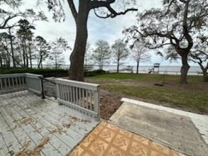 2352 Bay Grove Rd in Freeport, FL - Building Photo - Building Photo