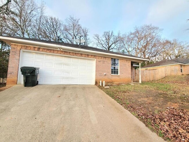 2728 McDonald Rd in Tyler, TX - Building Photo - Building Photo