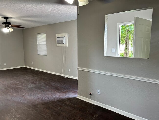 2308-10th 1/2 Avenue in Texas City, TX - Foto de edificio - Building Photo