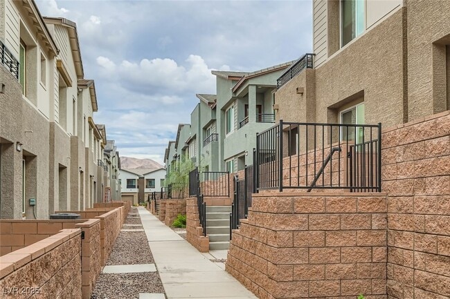 property at 1554 Maria Xing Ave