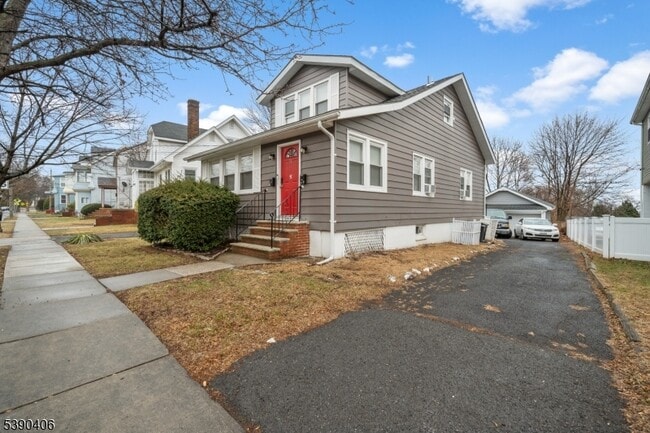76 Van Ness Terrace in Maplewood, NJ - Building Photo - Building Photo