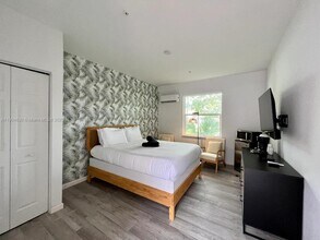 1020 N Riverside Dr-Unit -11 in Pompano Beach, FL - Building Photo - Building Photo