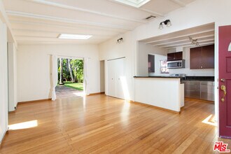 3625 Maplewood Ave in Los Angeles, CA - Building Photo - Building Photo