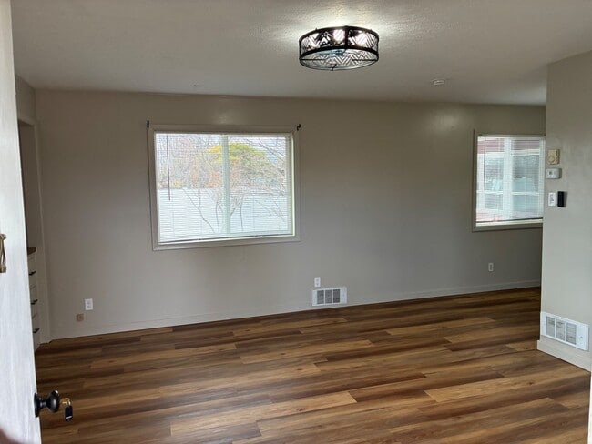 609 J St in Rupert, ID - Building Photo - Building Photo