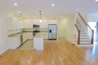 299 Cabot St in Newton, MA - Building Photo - Building Photo