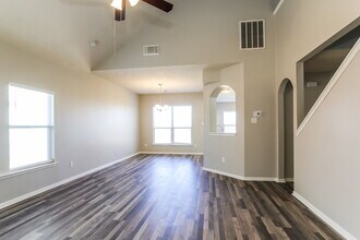 16315 Rockcreek Ln in Houston, TX - Building Photo - Building Photo