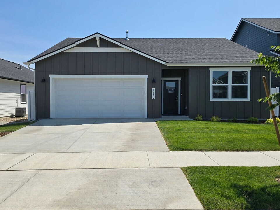 5190 E Dorado Ave in Post Falls, ID - Building Photo