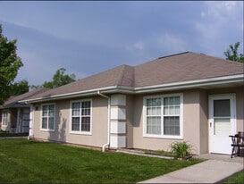 Westchester Village of Oak Grove in Oak Grove, MO - Building Photo