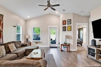 5789 Conley Ct in Milton, FL - Building Photo - Building Photo
