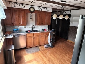 53 Victory Ave, Unit 1st Floor in Lackawanna, NY - Foto de edificio - Building Photo