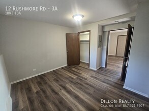 12 Rushmore Rd-Unit -3A in Fox Lake, IL - Building Photo - Building Photo