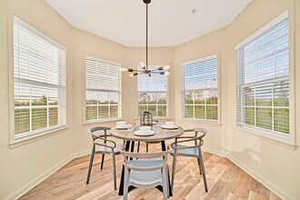 14200 Avalon Rd in Winter Garden, FL - Foto de edificio - Building Photo