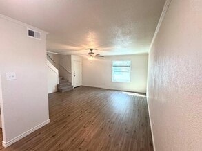1505 W Pearl St in Granbury, TX - Building Photo - Building Photo