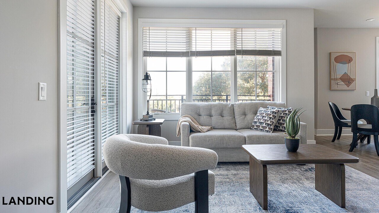 300 E Broad St, Unit 235 in Savannah, GA - Foto de edificio