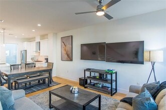 2222 Moser Ave in Dallas, TX - Building Photo - Building Photo