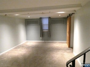 355 Elm St, Unit 3204 in Elmwood Park, NJ - Building Photo - Building Photo