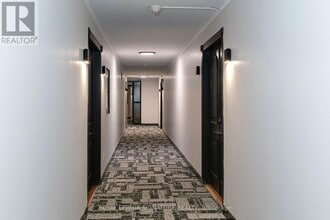 10-110 Shallmar Blvd in Toronto, ON - Building Photo - Building Photo