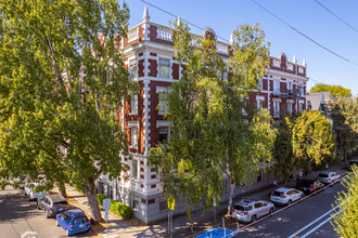 Tudor Arms Apartments in Portland, OR - Building Photo - Building Photo