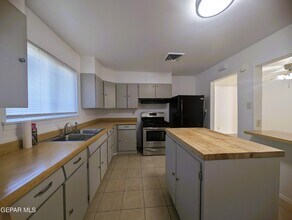 5804 Pickerel Dr in El Paso, TX - Building Photo - Building Photo