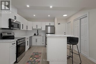 20 Water St S in St Marys, ON - Building Photo - Building Photo