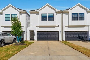 819 W 19th St in Houston, TX - Building Photo