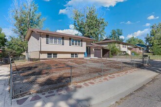 40 Landoe Ln in Colorado Springs, CO - Foto de edificio - Building Photo