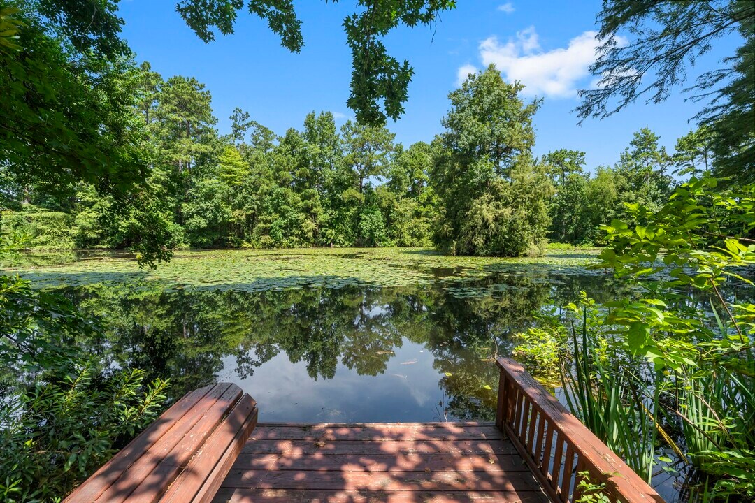 422 Nursery Rd in Spring, TX - Foto de edificio