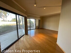 6918 Sandpiper Pl in Carlsbad, CA - Building Photo - Building Photo