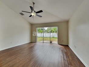 11340 Misty Isle Ln in Riverview, FL - Foto de edificio - Building Photo