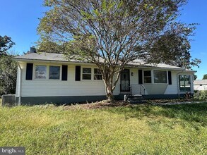 9215 Wills Rd in Bel Alton, MD - Foto de edificio - Building Photo