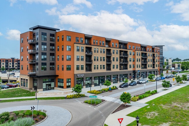 The Approach at Summit Park in Blue Ash, OH - Foto de edificio - Building Photo