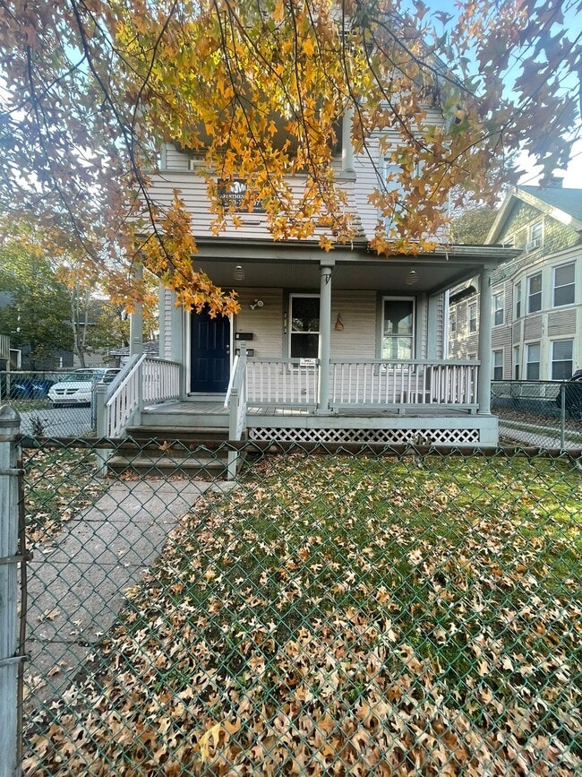 268 Winthrop Ave, Unit 1 in New Haven, CT - Foto de edificio - Building Photo