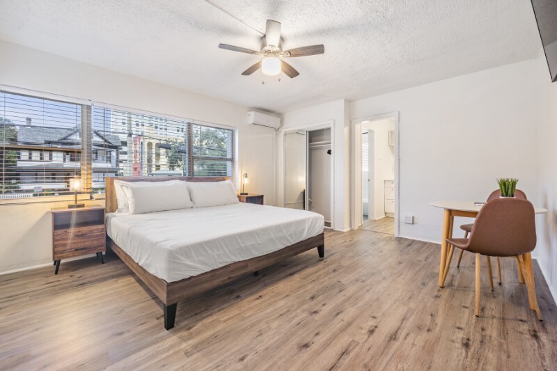425 2nd St N in St. Petersburg, FL - Building Photo