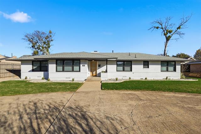 property at 6207 Royal Ln