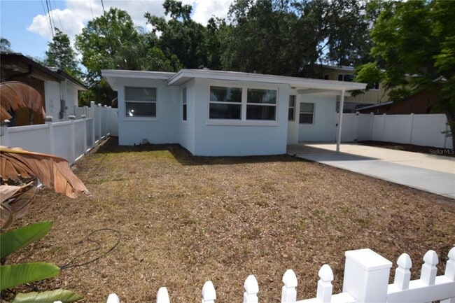 2212 Hoffner Ave in Belle Isle, FL - Building Photo - Building Photo