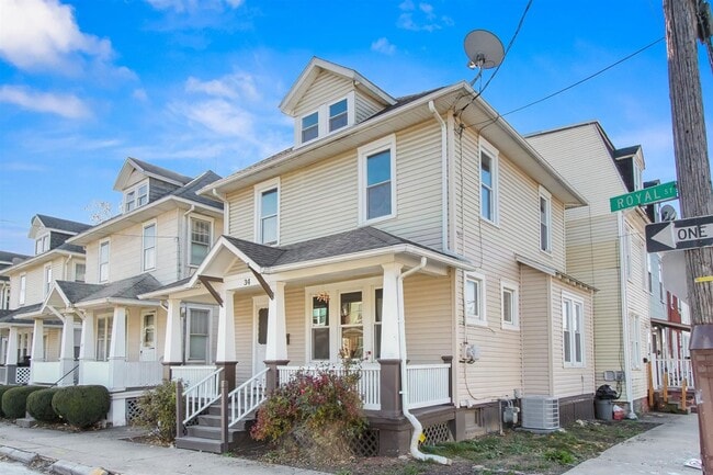 property at 34 S Royal St