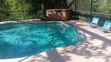 8694 Pioneer Rd in Royal Palm Beach, FL - Building Photo - Building Photo