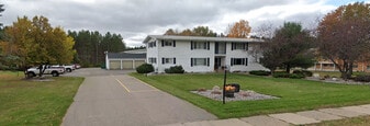 945 Woodward Ave in Kingsford, MI - Building Photo