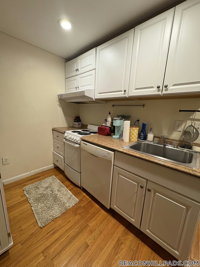 28 Phillips St in Boston, MA - Building Photo - Building Photo