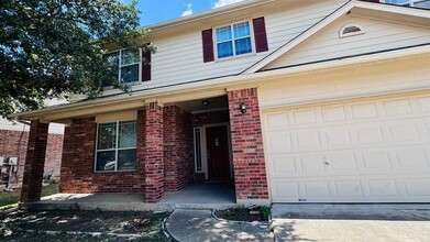 12832 Wood Lily Tr in Elgin, TX - Foto de edificio - Building Photo