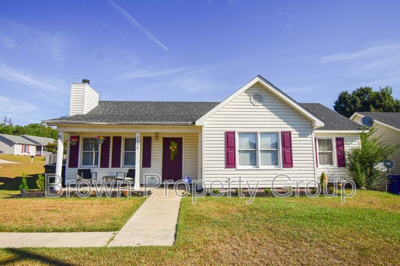 5598 Windy Knoll Pl in Fayetteville, NC - Building Photo
