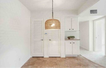 6 Country Mile Rd in Pomona, CA - Foto de edificio - Building Photo