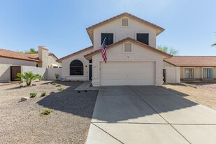 2721 E Dry Creek Rd in Phoenix, AZ - Building Photo