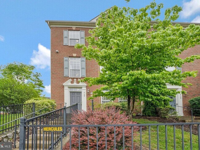property at 2183 Potomac Club Pkwy