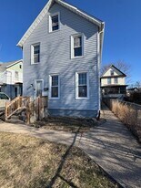 615 44th St in Rock Island, IL - Building Photo