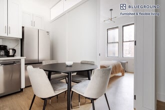 161 W 54th St in New York, NY - Building Photo - Building Photo