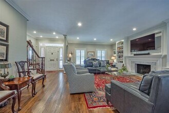 4104 Lovers Ln in Dallas, TX - Building Photo - Building Photo