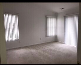 43085 Burlington Dr, Unit Stafford Village North in Sterling Heights, MI - Building Photo - Building Photo