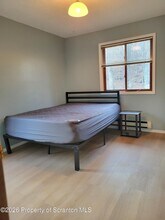 353 Saunders Dr in East Stroudsburg, PA - Building Photo - Building Photo